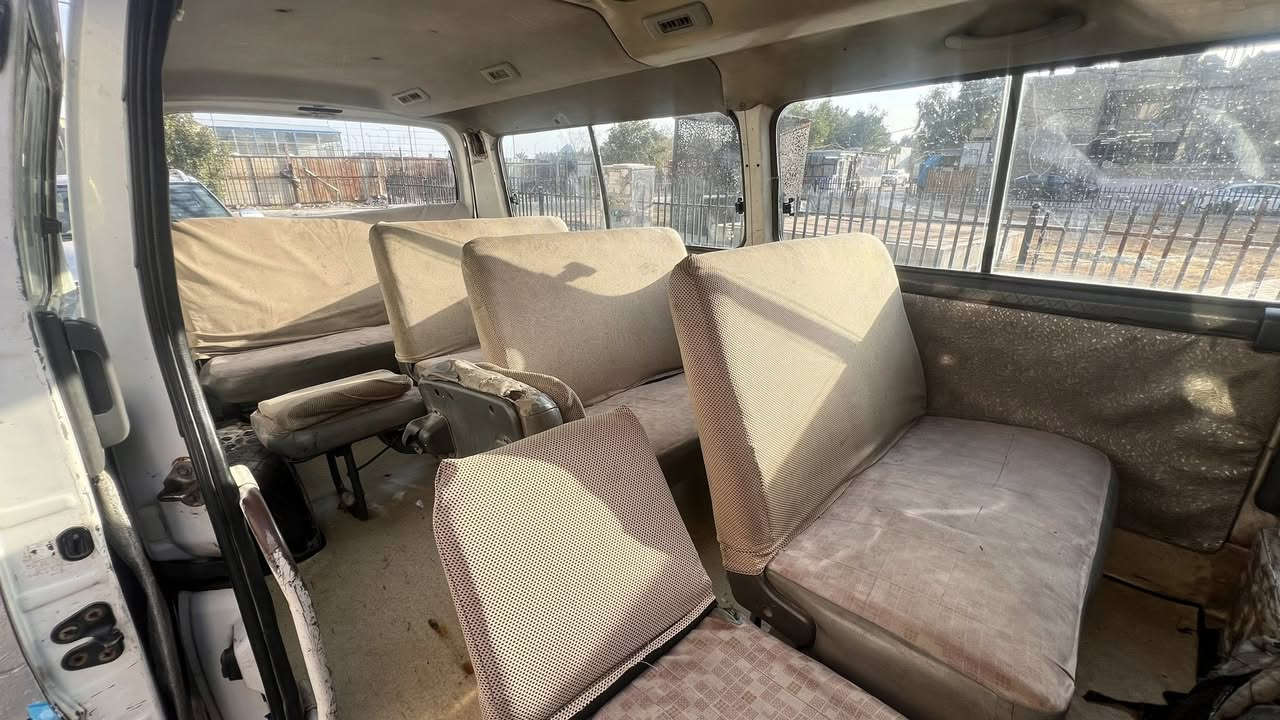 م عليكم 
عندي نيسان يورفان ناصي 2009
رقم بصره بسمي مكينه VVT2500 مجول 
سياره بيها مكانات صبغ وسياره بيها خط طلاب داخل شارع فلسطين  بغداد *********** سعر 75 ورقه وبيها مجال
