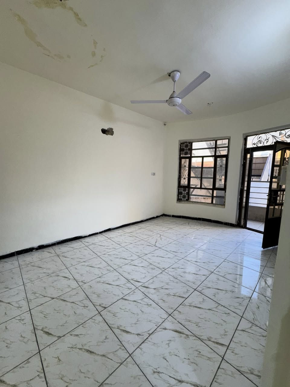 #للإيجار في #السيدية درجة أولى ❗️650الف ❗️طابق ثاني 

عزل تام غرفتين وصاله وطبخ وخدمات صحية الاتصال 

***********متوفر وتساب ‼️
