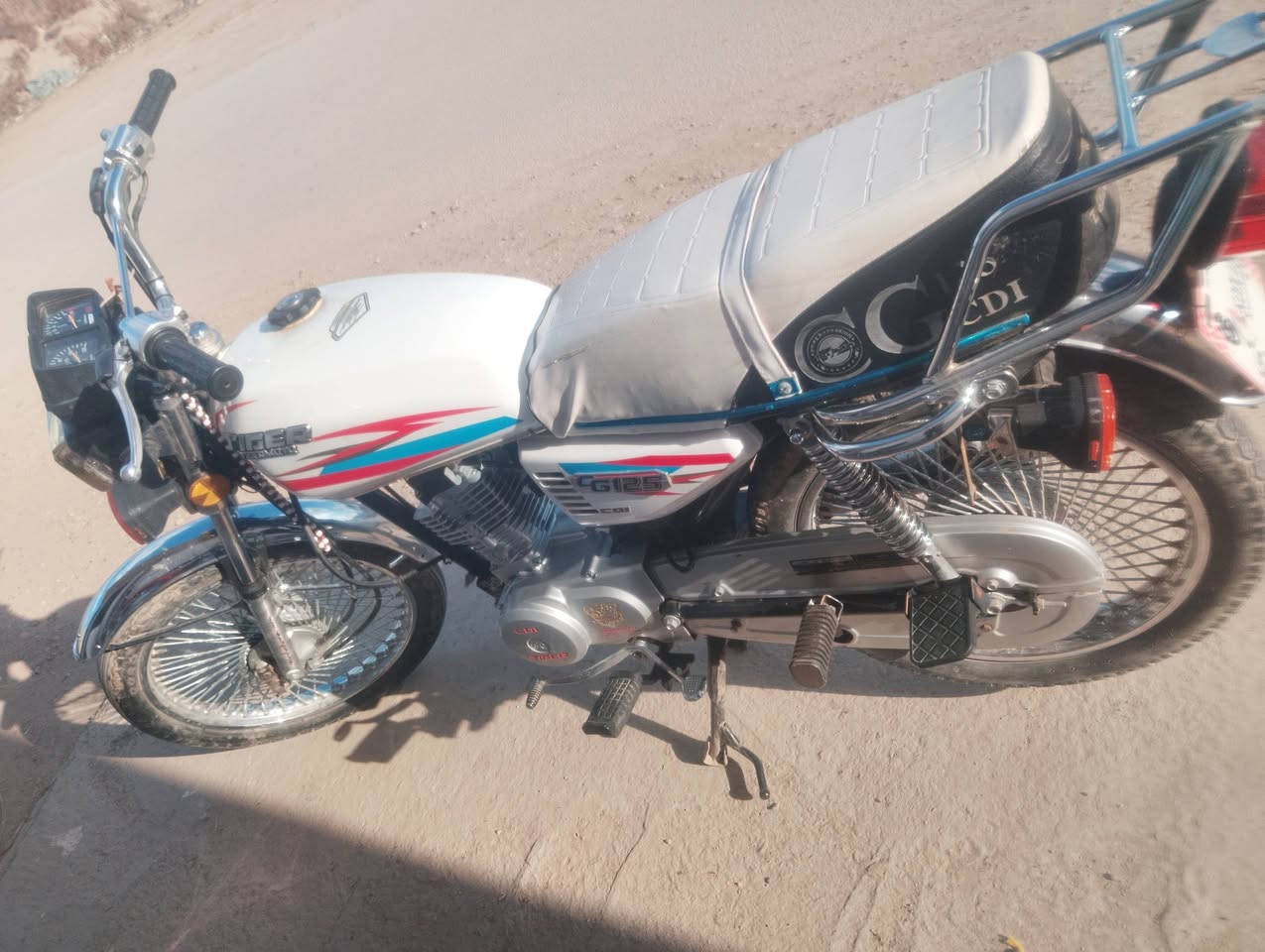 دراجه 2022 طالعه بل 2025
نضيفه كفاله عامه اوراق كامله كلشي شقال بيهه 
مكاني بابل حله ابو غرق مهناويه *********** اتصل وتدلل سعر 625 وبيهه مجال
