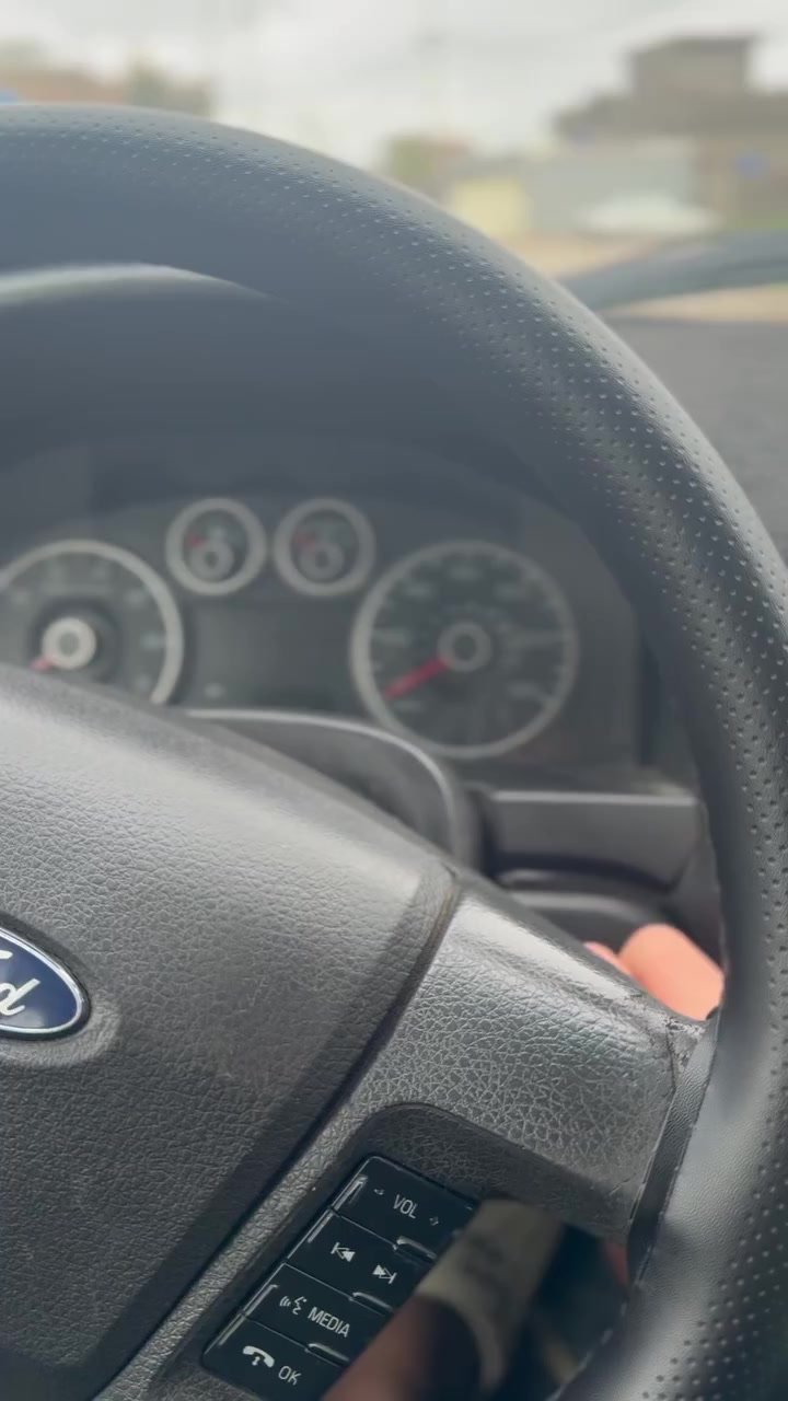 سياره فورد فوسون2009 سعر  75 فول موصفات سياره رقم أربيل سياره جاهزه كامل متصرف ربع عليها شرط تحويل وكاله مكان كركوك رقمي ***********
