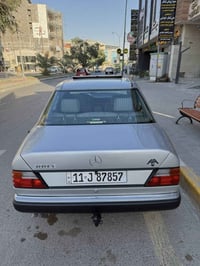مرسيدس دب موديل 1988 مصبوغه عام جماليه بدون حادث ( بدي جديد جداً بدون ...