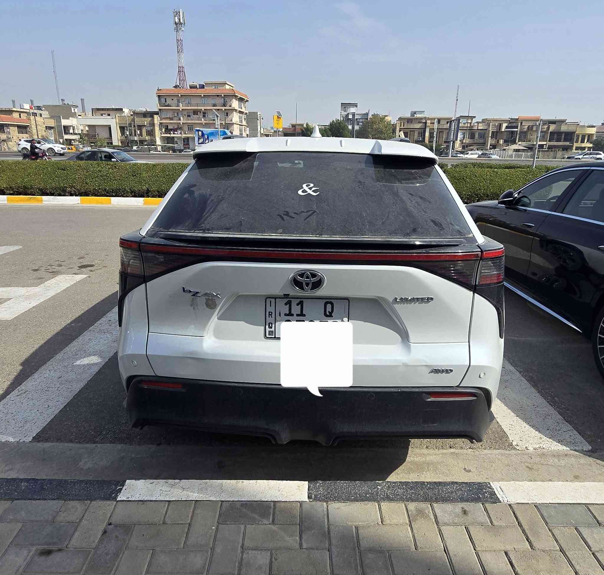 مراوس فقط واذا كهرباء يكون افضل تويوتاBZ4X 2023 كهربائية بالكامل فول1\1 تسارعها من الصفر الى 100 ب3 ثواني دفع رباعي مزودة بمقاعد رياضية السيارة تمتلك رزانة وعزل وسرعة واقتصاد بنفس الوقت بحيث في الشحنة الواحدة تمشي 550KM السيارة وارد امريكي 🇺🇸 ياباني اصل مو وارد الصين السيارة بأسمي رقم بغداد.. صبغ ربع بنيد ودعامية نفس لون السيارة  ماشية ٤٥ الفف
المواصفات :
بصمة +اوتو بارك +تشغيل عن بعد
بانوراما
كاميرات 360
رادارات 360+حساسات امامية وخلفية 
كشنات كهرباء+تدفئة+ تبريد الكشنات الامامية والخلفية +تدفئة مقود
هاند بريك بصمة
Auto Hold
وضعيات قيادة (ECO+SPORT+NORMAL)
يدات كهرباء
اشارات بالمري +اشارات لكزز بلاد من الشركة +اضاءة زينون +اشارات LED+إضاءة LED
شحن لاسلكي +USB+TYPE C
مخرج تكدر تغذي بيتك بالكامل
كير ماوس
فور ويل AWD
شاشة كبيرة + فول تحكمات ستيرن
صندوق كهرباء فتح +غلق بالقدم 
قطعتين تبريد
لد نهاري+ لايتات ٤ عدسات 
شفتات ستيرن
وبعد بيها هواي مواصفات السيارة ما تنوصف بمنشور لكن للأختصار
عنوان السيارة بغداد 
السعر 190 وبيها مجال للاستفسار الاتصال على الرقم *********** واتس
