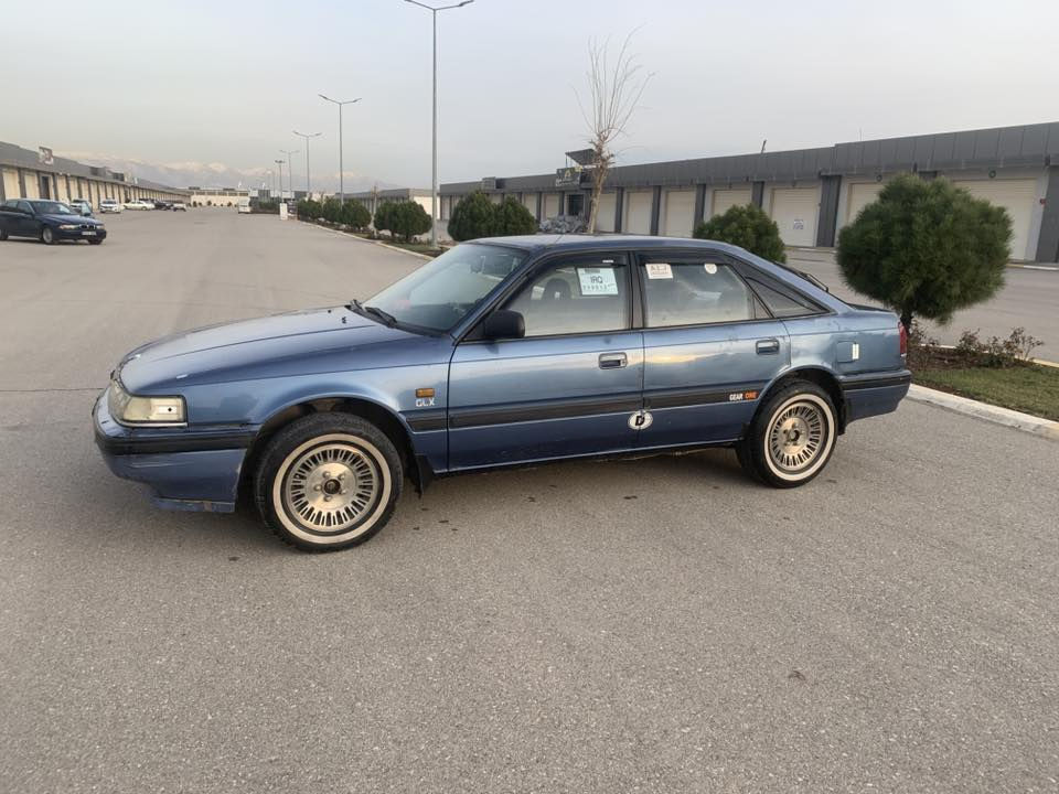 سەرەتا بەناوی خوای باڵا دەست
مازدا جانتا بۆ فرۆشتن 
مۆدێل ۹۱ 
ناو شین 
ئاڕم پلاستیکی هەولێرە
سەنەوی و پاکەنەی لەگەڵدایە
بەشەرتی ئاڕم و ئەوەلیات 
مەکینە ۱۲ و بەخ 
تەبرید سارد و گەرم لەسەرسیوچ
٤ تایەو ویل سۆپەری خەت سپی
٤ جام کارەبای 
هەردوو ئاوێنە کارەبای 
مەکینەی هەڵم و بوغاری نیە
بەشەرتی سەد فیتەر 
تەقەو ڕەقەی بەشەرت
کارەبای هەموو گیانی بەشەرت
خایساتی هیچ نیە 
دەعم و لێدراوی نیە 
دەعامی بۆ دەعامی بەشەرت 
سعری ۳۰ گەڵاو مجالێکی برایانە
بۆ پەیوەندی ۰۷۷٦۱٨۲٨٨٨٤
