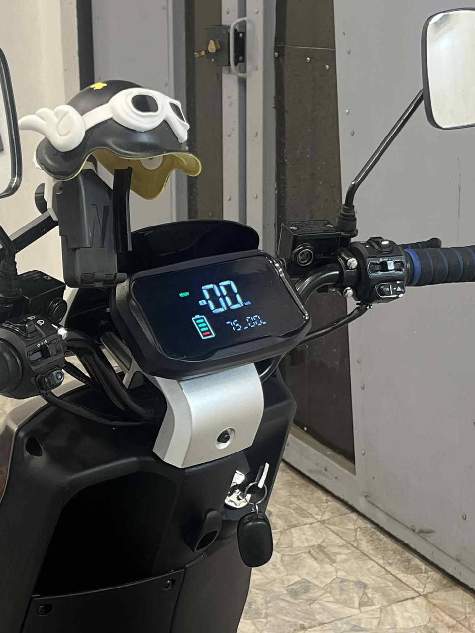 السلام عليكم ورحمه الله وبركاته
دراجه 318غنيه عن التعريف جديدا لوك💞
الدراجه كهربائيات كلها شغاله مابيها عطل💯
مواصفاتها👇🏻
١.سرعه90
٢.ملف2000
٣.بطاريات6دبل
٤.لايت عالي ناصي
٥.دبل يشاره ويمين يسار
٦.نضامR. خوش شلعه عل بك 
٧.مثبت سرعه اي سرعه تريدها بي
٨.4نمر اول65ثاني76ثالت86رابع99
السعر 650وبيها مجال قليل ابو 550اعبر
وهذا رقمي للتواصل (***********)
متواجد خاص لاتجي وتكلي شبي مواصفات موضح💯✌🏻
