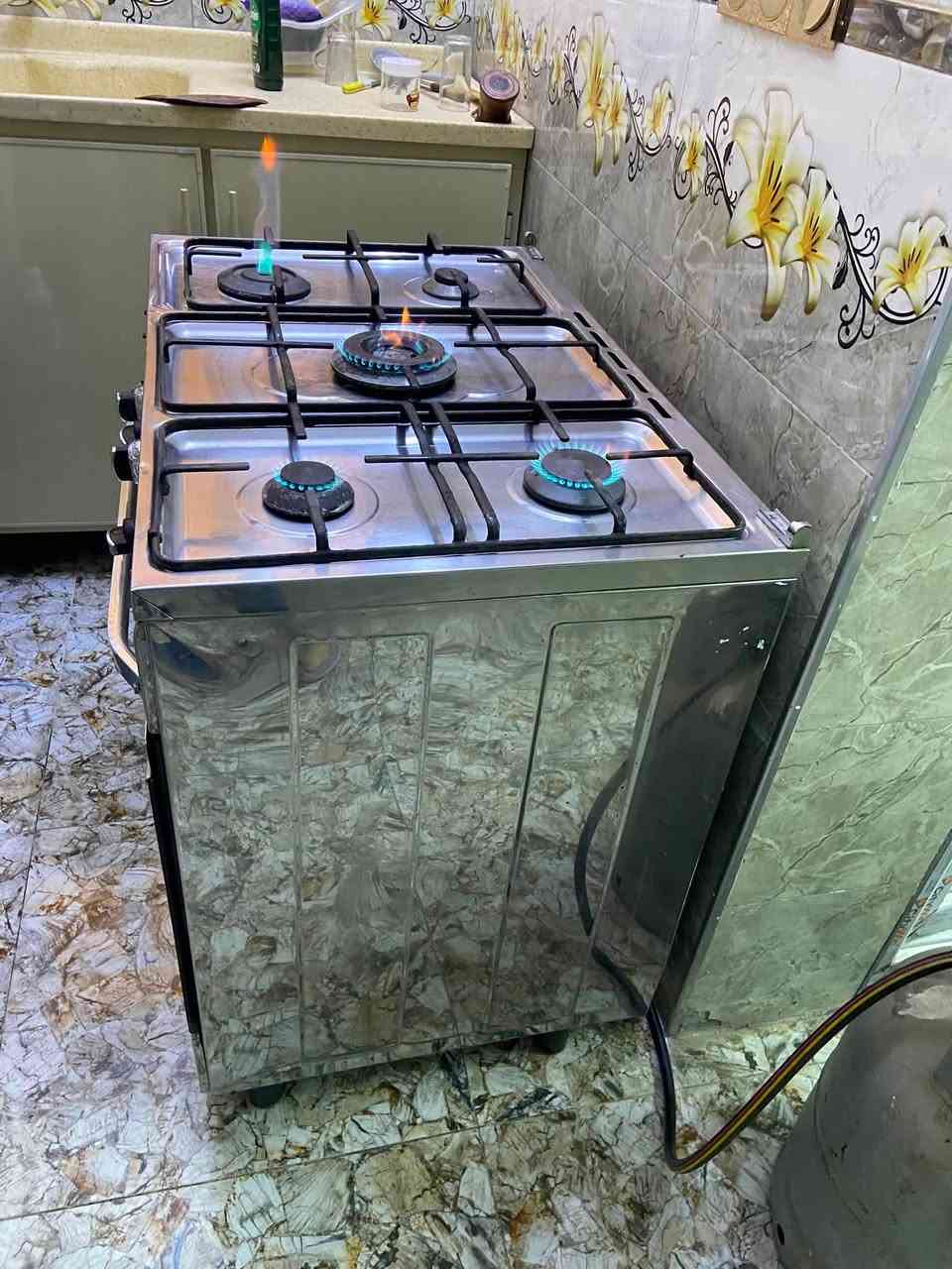 السلام عليكم طباخ وثلاجة لبيع حي الجهاد *********** اتصل واتساب
