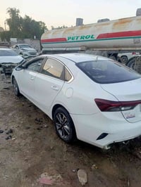 كي 3 مديل 2024 رقمه بغداد تحويل مباشر  محرك 1500  الموصفات  فتحه بصمه ...