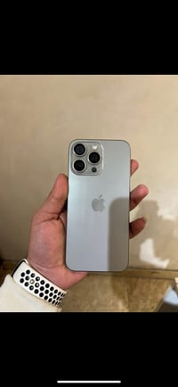 آيفون 15 برو ماكس • ٢٥٦ • بطاريه ٨٩