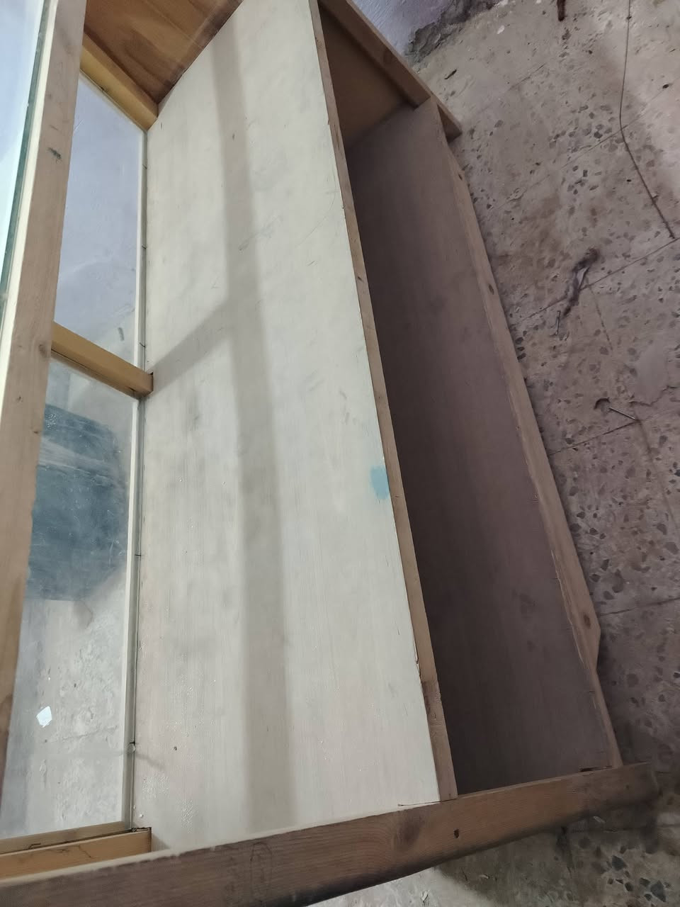 بسطيه خشب للبيع ***********
