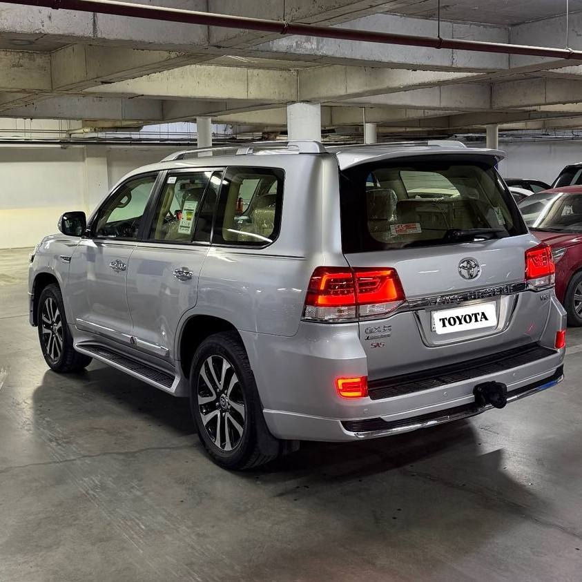 تويوتا لاند كروزر موديل2019
وكاله ساز كران تورين اصلي عداد لكزز ماشيه ١٠٦,٠٠٠ كم  كوشنات اثنين كهربا صندوك جك شفط سياره مكفوله بدون صبغ  مكانين تعديل (pdr) بدون صبغ محرك گير كهربائيات كلها بشرط بدون دينار مصرف 
عنوان اربيل 
رقم صاحب سيارة ***********
