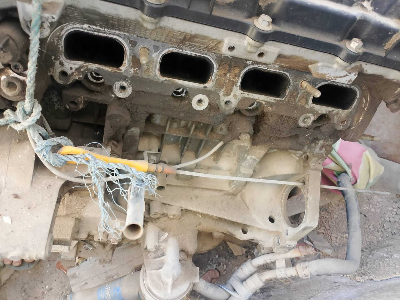 سلام عليكم محرك سوناتا امريكي. موديل 2012للبيع بدايت تبخير المحرك ناعم للاتصال ***********
