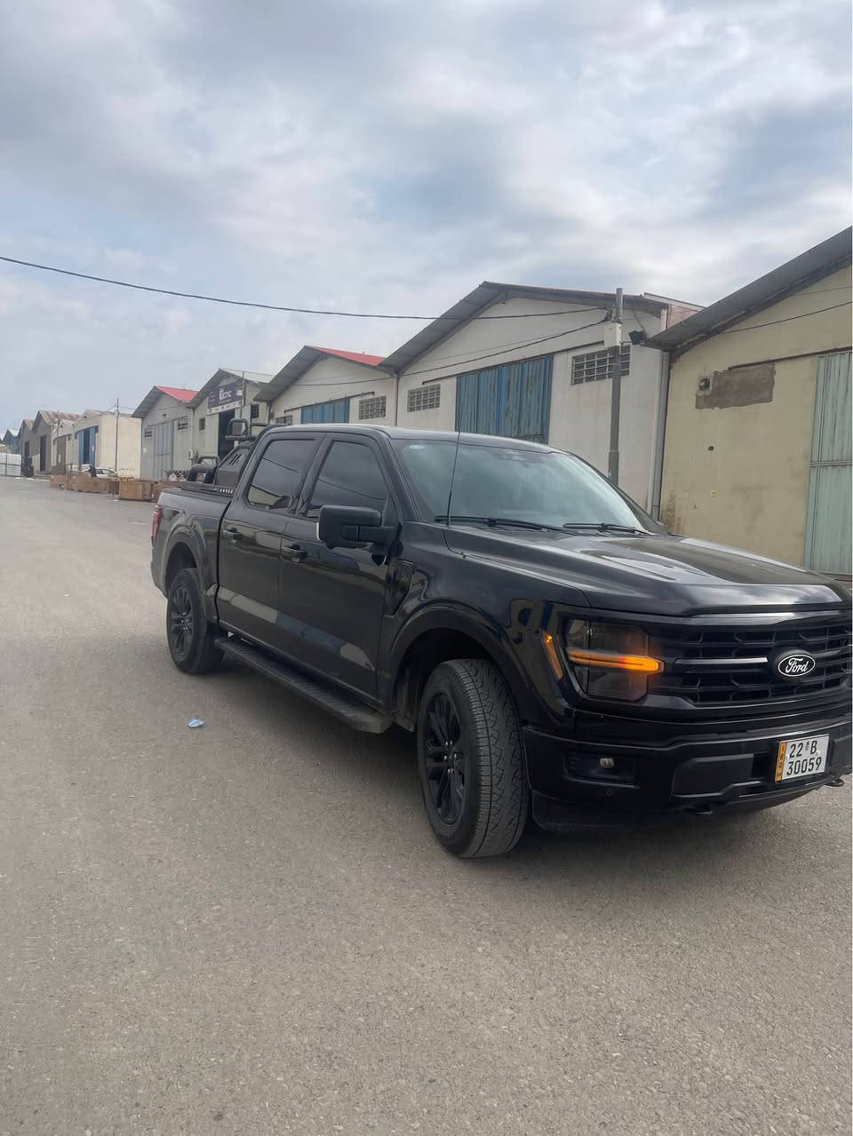 F 150 (2025) سيارة 
زيرو ماشيه 4 ألف مرقمه جديد فحص هزه وكتاب تظليل وياها كلها جديد كليل تايل فول مواصفات SLT اسود 
المواصفات 
شكل الجديد ودشبول الجديد 
السعر 540$ أربيل, العراق


**إذا كنت صاحب هذا الإعلان وتريد حذفه لأي سبب، رجاءا أرسل رسالة إلى الدعم الفني**