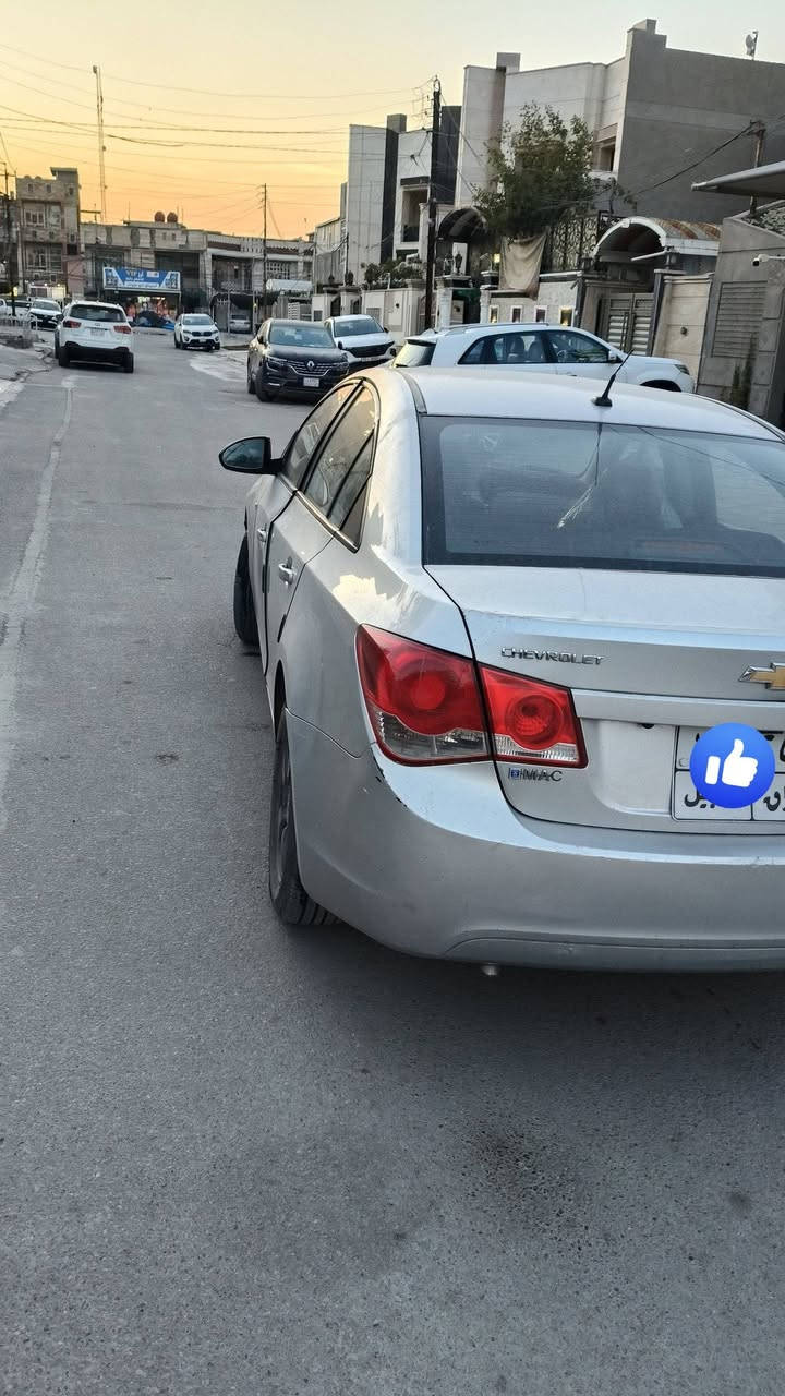 السلام عليكم للبيع او المراوس شوفر ليت كروز خليجي 2011 رقم اربيل
السيارة نضيفه وابلاديه ومكفوله من الصبغ والحادث صدر وحداديه نضيفه تخم تاير جديد 
مكان بغداد 
  ***********
