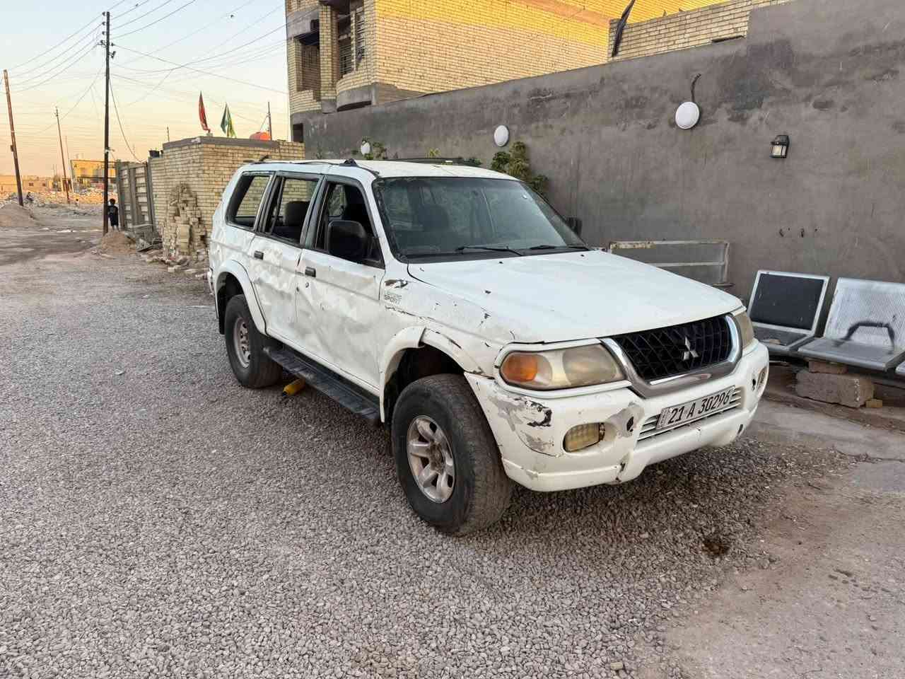 سلام عليكم للبيع مسيبوشي نتيفيه موديل 2001 رقم سليمانيه دولي اخوان سيارة صار بيهه حادث كما موضح بلصور ابيع على حادثهه سيارة انجفت على صفحة اليمنه سيارة شغاله وتمشي مكاني بغداد سابقا مكفوله سعر 38 ***********
