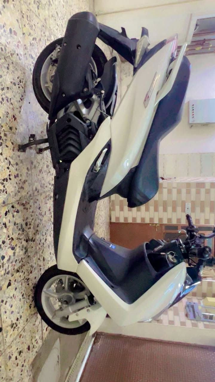 السلام عليكم ماجسته s حديث الدراجه جديده للبيع للاسفتسار ***********
