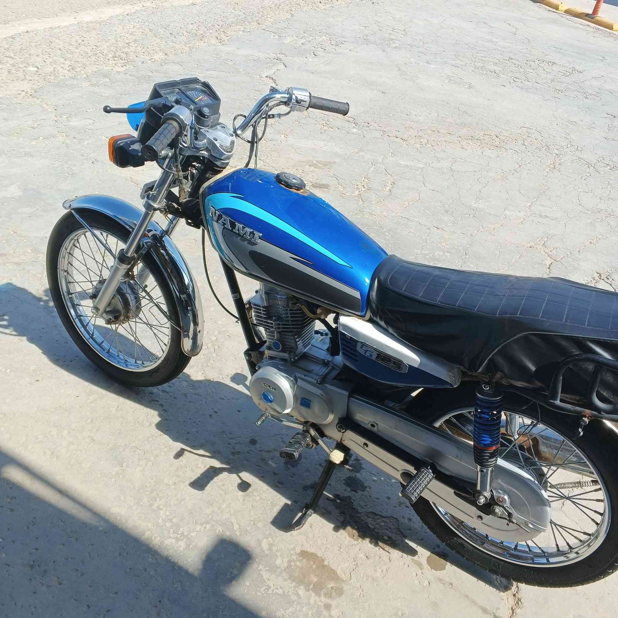 سلام عليكم الدراجة أوراق أصولي طبعاً شاصي نامة اصلي 2021 ومكينة نامة شلامجة 2023 الدراجة خير من الله السعر خاص أو المراسلة على الواتساب ***********
