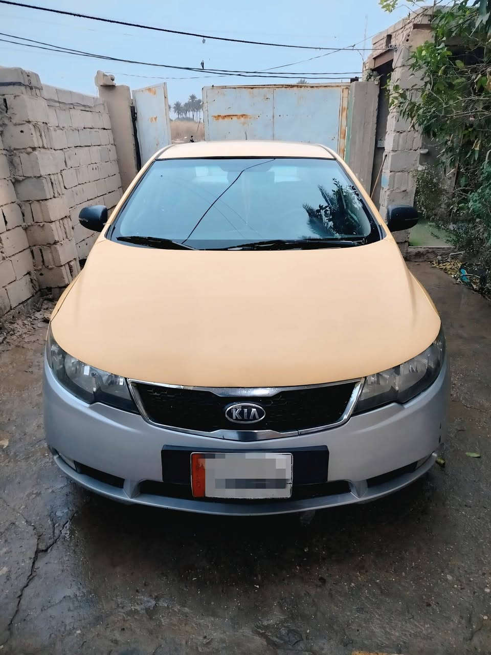 كيه فورتي
موديل 2013
مكينه 2000 لا تبخير ولا تنقيص جاهزه من كلشي 
السعر 84 بيه مجال للشراي 
للستفسار الرقم ***********
