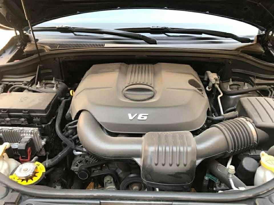 سلام وعليكم جيب 15 لمتد فول مواصفات بدون جكات مكفوله كفالة عامه ماشيه 66 فقط مكفوله من صبغ وبارد
 وشخوط ورصعات رقم بغداد جديد سنويه بسمي لحد 31 
مكان السياره ديالي قضاء جلولاء 
***********
***********
255 سعرها
