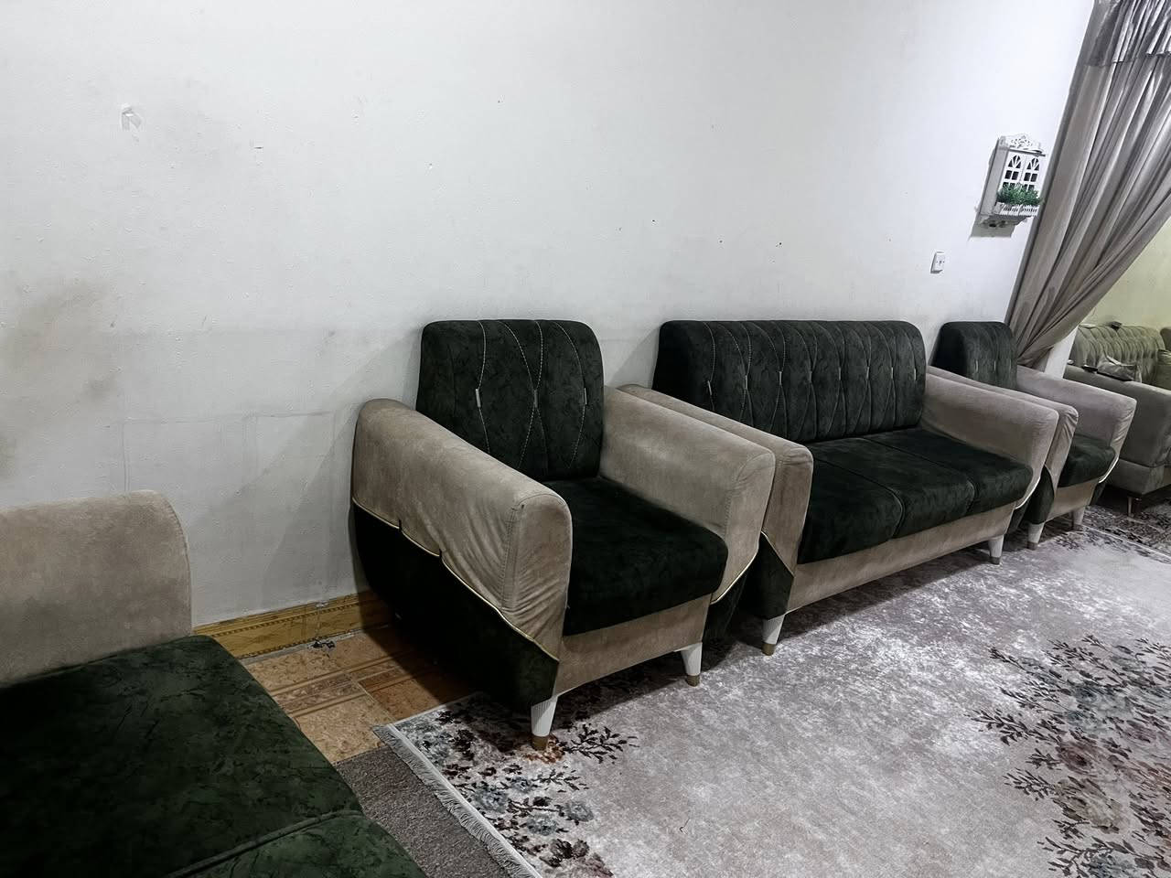 سلام عليكم تخم قنفات 7 مقاعد أخو الجديد مكاني كربلاء والسعر 250 الف وبي مجال بسيط ***********
