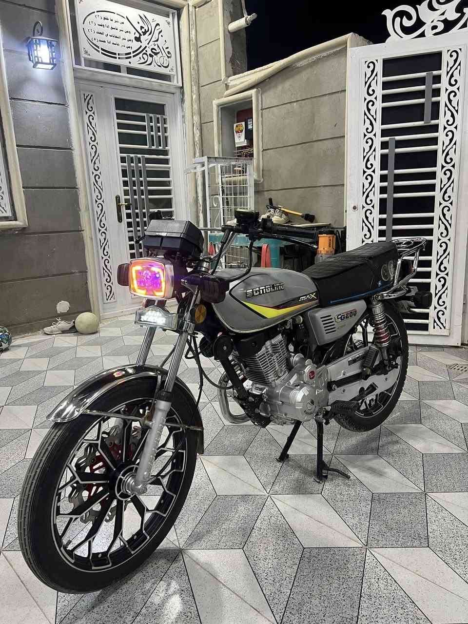 دراجه خمسه كير سيفان 2025معرض مكاتبه موجوده دراجه مكفوله برغي ما مفتوح بيها كلش نضيفه وحلوه  اشاير دبلات لدات هورن قفل ستيرن كلشي جاهز السعر 800وبيها مجال ***********العنوان كربلاء (الرقم فقط واتساب )
