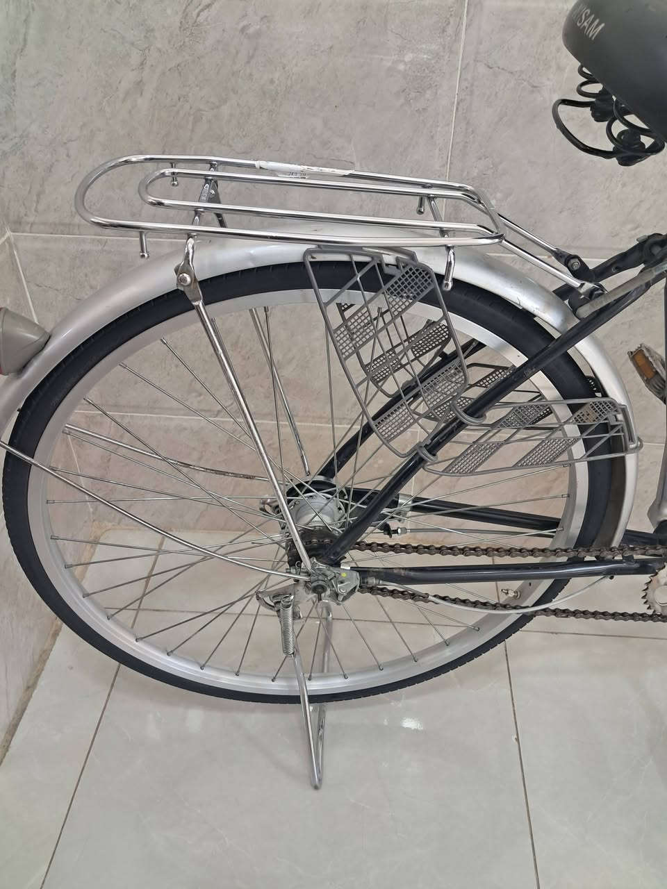 السلام عليكم بايسكل للبيع 
حجم 26 ياباني حاويه كير حساس شغال 
السعر 110


**إذا كنت صاحب هذا الإعلان وتريد حذفه لأي سبب، رجاءا أرسل رسالة إلى الدعم الفني**