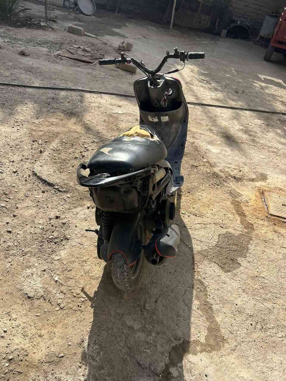 ماكس قجمه للبيع دراجه كامله كلها شغاله عوزها بس باتري مكينه مبدل بيها بس بستم بعدها عله بوشت البلاد اول فتحه الها ناعمه كروز أف أم كفرات مو كامله هيج حربيه ما نقصها شي السعر 375مكاني هوير شلها الحجاج او هاذ رقمي ***********
