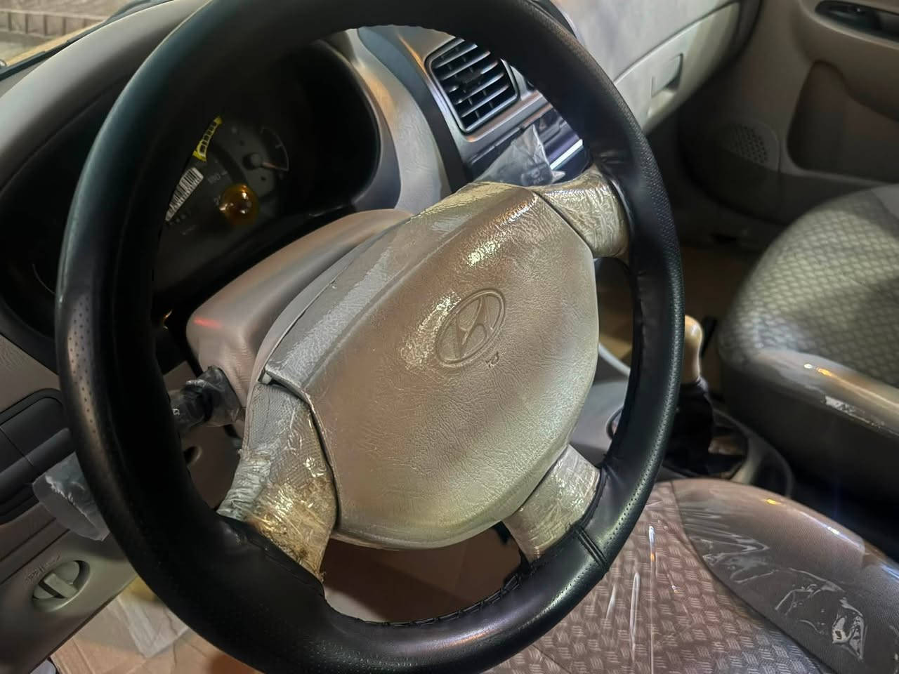 السلام عليكم
هونداي فيرنا سياره كفاله عامه بلاديه ع وضع شركه ممعيوده 
كفاله عامه من ضربه وصبغ وبارد ع وضع شركه حته دعاميات بدون صبغ سياره جديده رقم بغداد باسمي جديد سنويه جديده مصفره نقابه هزه جديده سياره ماشيه حقيقي 140 سياره كامله من كلشي ع ايد وحده من شركه السعر 83  عنوان بغداد 
***********
