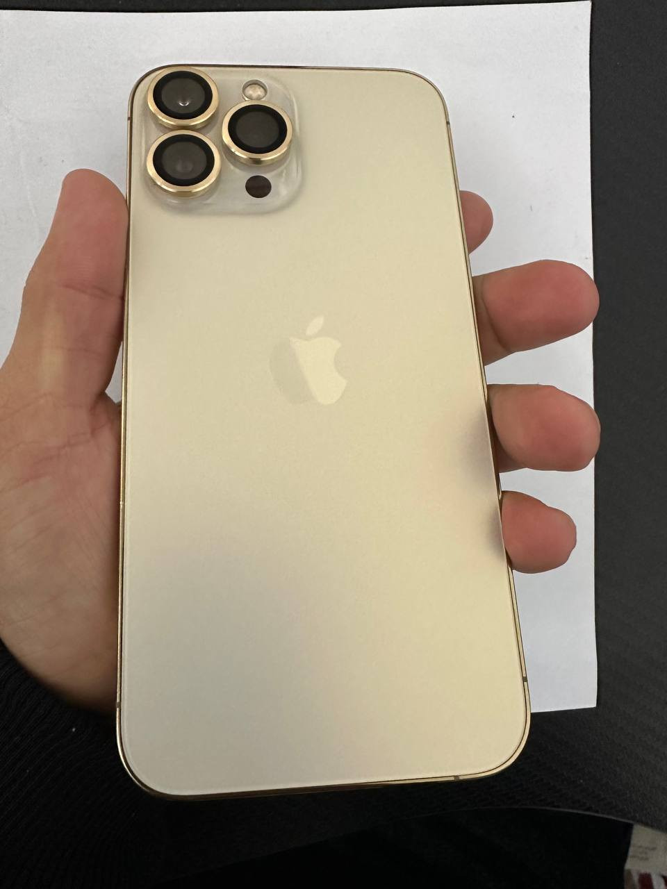 آيفون 13 برو ماكس  لون ذهبي الجهاز عربي ماستر شرق أوسط الجهاز زلغ واحد مابي كلش نظيف الجهاز دبل سيم كارت دبل!! فيس ايدي شغال ذاكره 128 بطاريه 80 الجهاز مستبدل شاشه وبطاريه قطع تفصيخ يعني من جهاز ثاني باقي الجهاز موضح بالصور والجهاز كل مكفول ع فحص وين متريد تفحص سعر الجهاز 450 وبي مجال بسيط العنوان بغداد المنصور رقم *********** وبي واتساب
