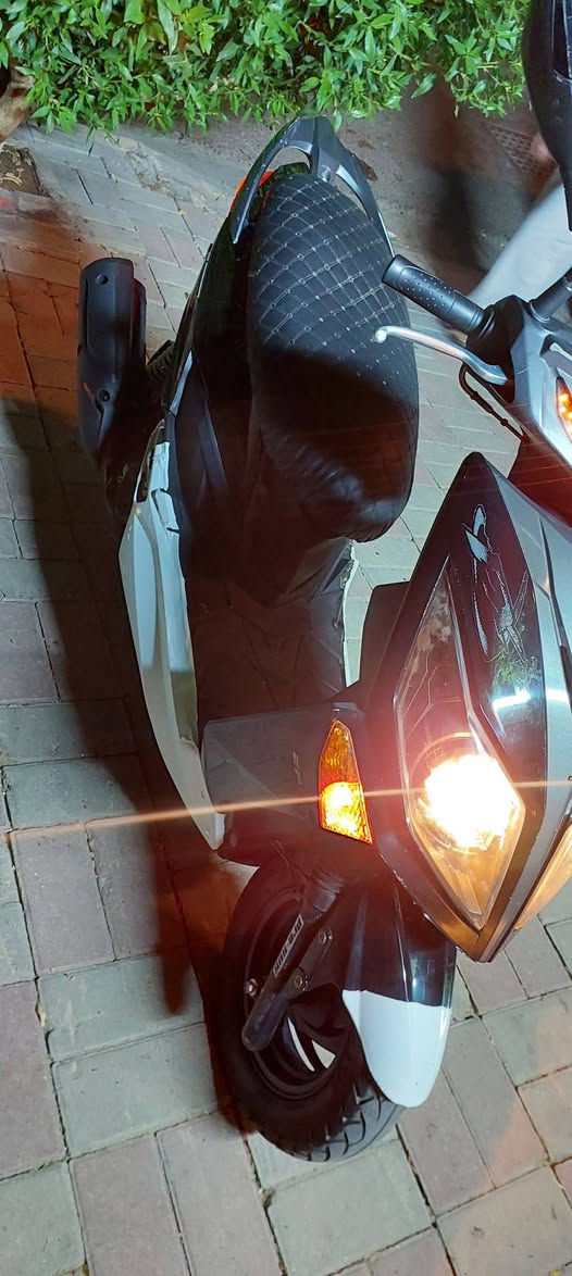السلام عليكم
البيع موطور نحله محرك 150
موديل 2020 مسجل الثاني يوم تحويل
محرك بعد بلدي 
سعر 900 بي مجال 
مكاني الرمادي 
رقم تلفون  ***********
