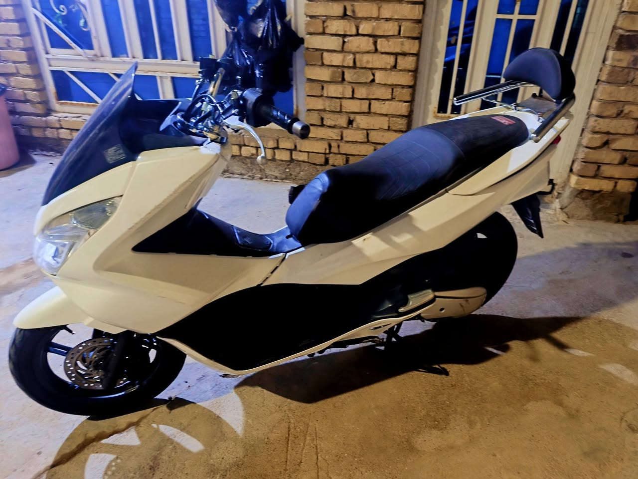 جيل ثانيPcx   دراجه للبيع خير من الله حساسات اشاير دراجه
معدل السرعة الدراجه توصل 140. كامله من كلشي العنوان الكوت 
السعر 1500 وبيها مجال
***********
