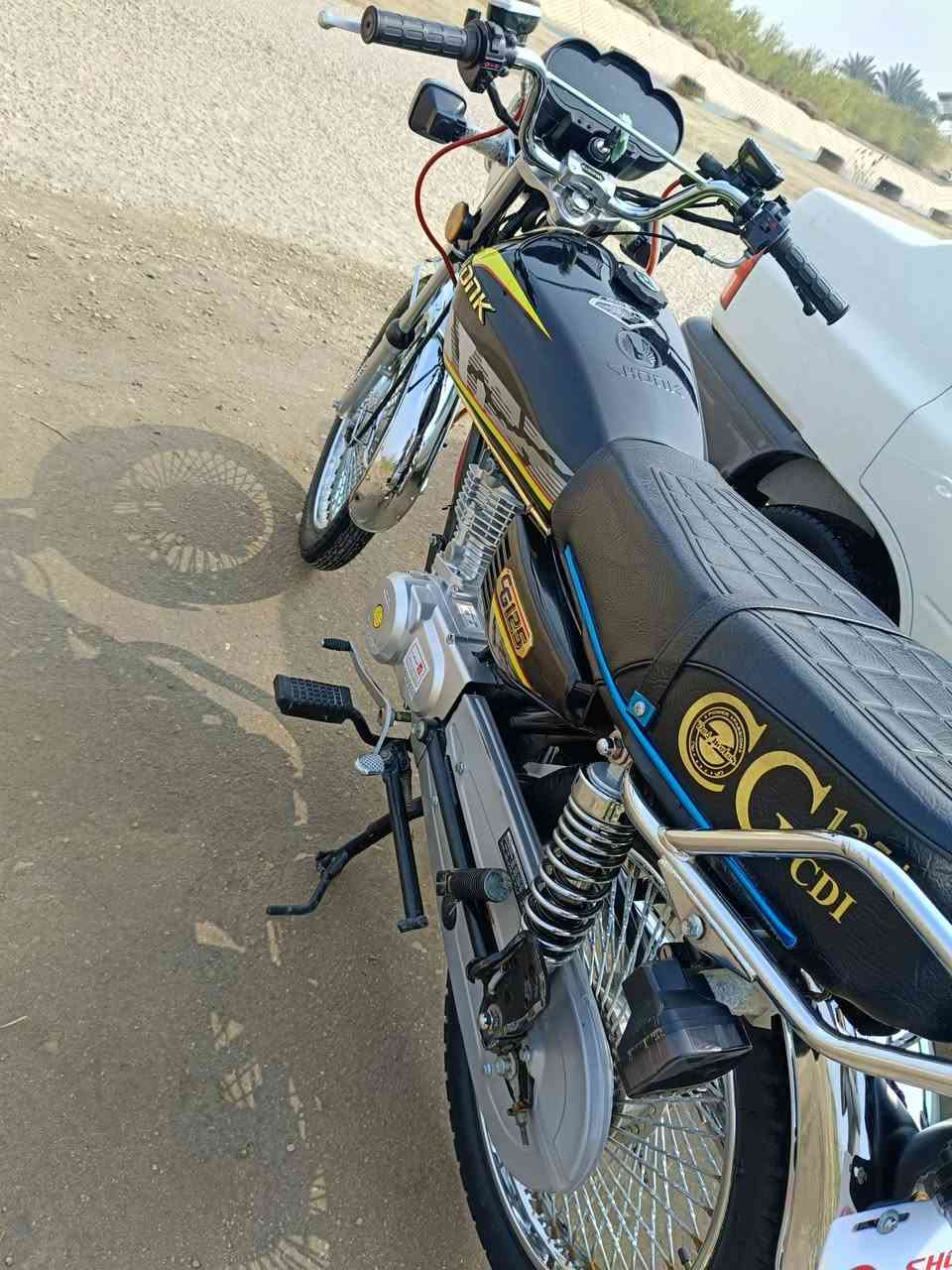 السلام عليكم
تايكر ختم سونك 25 
كفاله عامه
اوراق سكنر 
كلج عمبار دهن
دراجه بلجيس 
مكان الدغاره صدر الدغاره
السعر 750وبيها مجال  بسيط

للاتصال ***********  ،،
