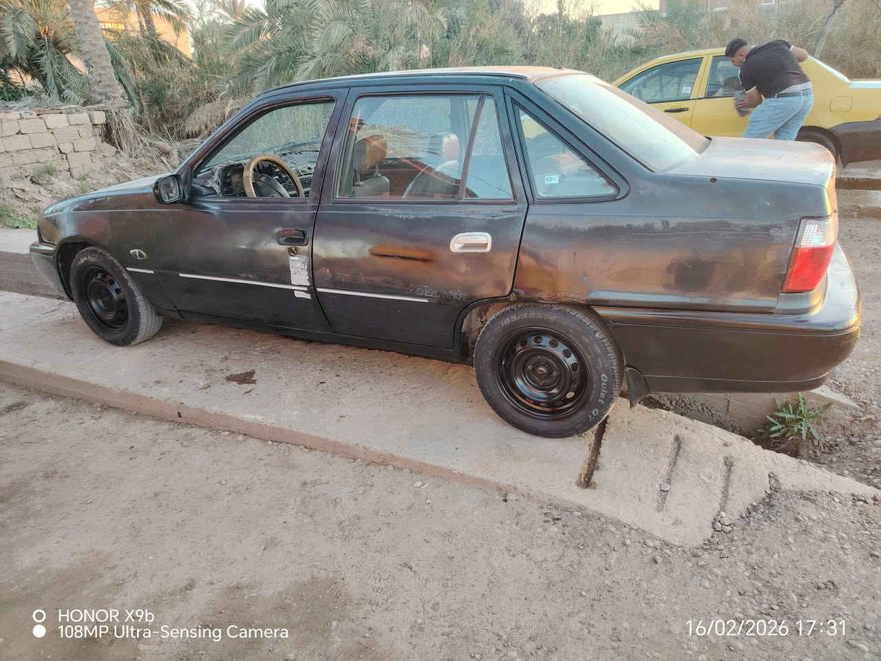 سلام عليكم ...
دايو سلوو 1995 رقم ديالى سنوية نافذة
بلادية ما مصبوغة 
خياسات ماكو فقط الهلال ومصلحات
مكينة نضيفة كير فقط النمرة الخامسة 
اشوية ثكيلة ... كير عاادي 
سيارة كاعدة احلى من الصور
السعر المطلوب (( 25 )) ورقة بيها مجال قليل
مكاني ديالى ناحية السلام طريق دلي عباس


**إذا كنت صاحب هذا الإعلان وتريد حذفه لأي سبب، رجاءا أرسل رسالة إلى الدعم الفني**