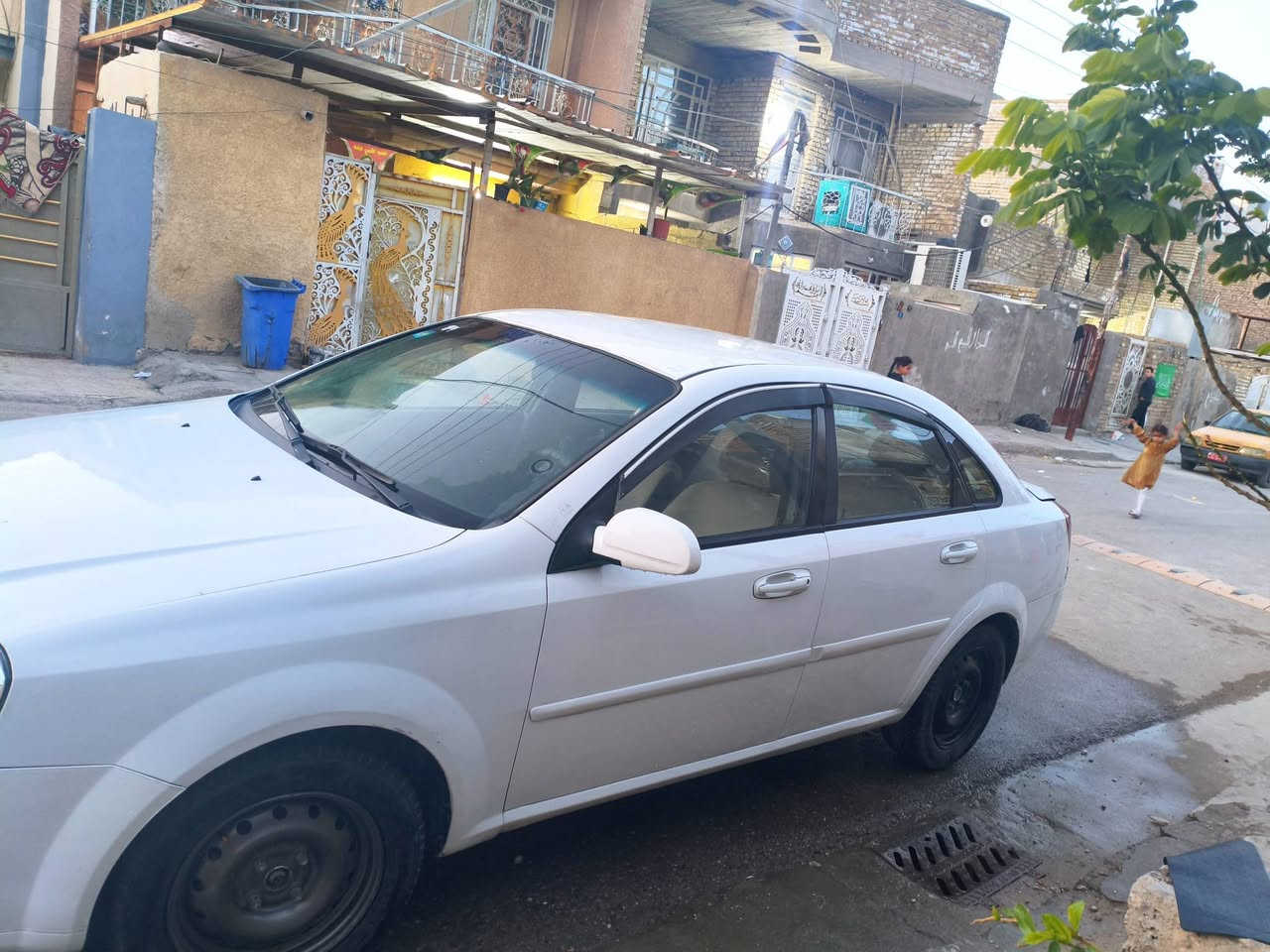 اوبترا للبيع 2011
الحداديه جديده 
تبريد ثلج 
محرك 1600
اوتوماتيك 
محرك خير من الله 
العنوان بغداد مدينة الصدر 
اتصال فقط
***********
سعر 79 بيه مجال
تحويل مباشر بسمي
