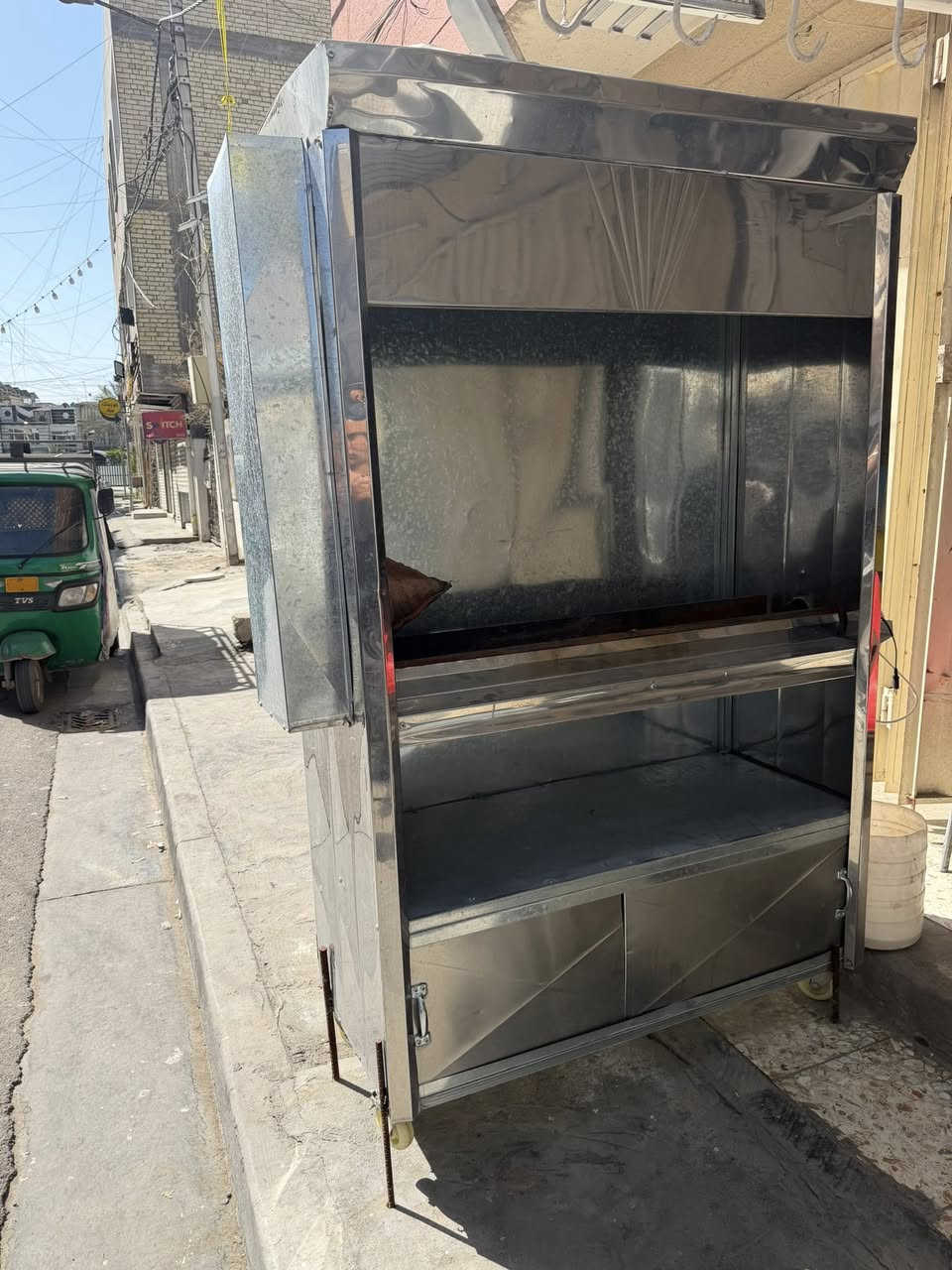 السلام عليكم شواية وميز بعدهن جدد كلش وياهن باور وشياش 25 وسيلفون رولة سعرهن 500 وبيهن مجال للطيبين.  مكان بغداد لاستفسار ***********
