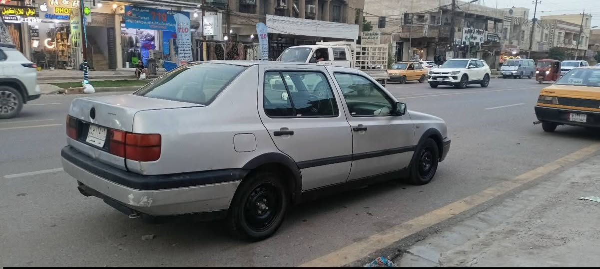 السلام عليكم كولف فينتو كير أوتوماتيك موديل 1995 نفخ رقم بغداد دولي جديد مكينة جديدة حجم 2000 كير جديد 
تخم تاير جديد صدر جديد دشبول بدون اي فطر بطاين بلادي كهربائيات شغالة تبريد شغال  السيارة شغاله نكره سلف اطلع بيها محافظات كل التفاصيل ذكرتهن الك السعر 27 قفل مكاني بغداد الزعفرانية رقمي*********** السيارة فقط بيع بدون مراوس
