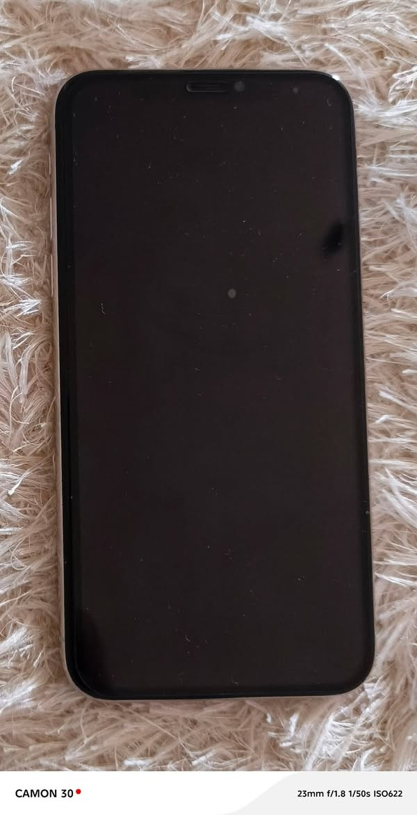 سلام عليكم
ايفون اكس للبيع فقط
ذاكره 64 
بطارية 73 بلادي 
فقط امبدل شاشه اصلي 
كل عيب مابي 
خاص مفتوح الله يرزق الجميع


**إذا كنت صاحب هذا الإعلان وتريد حذفه لأي سبب، رجاءا أرسل رسالة إلى الدعم الفني**