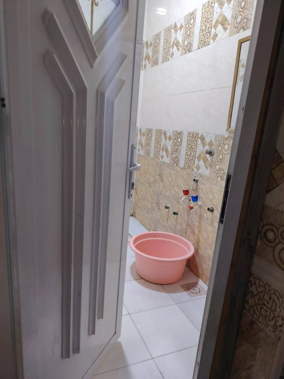 🌺اللهم صل على محمد وال محمد🌺

#دار سكن في الشراكية 

#المساحة 120 متر طابق واحد

 غرفة وصالة  وبراني ومطبخ وصحيات داخلية وخارجية وطارمة 
 

#السعر 62 مليون مع المجال  

للاستفسار اكثر عن موقع العقار الاتصال على الارقام التالية او مراجعة مكتب عقارات المختار شارع زمزم قرب حسينية السيدة زينب عليها السلام مجاور عمارة ابو بسيم 

*********** يوجد واتساب 
*********** يوجد واتساب
