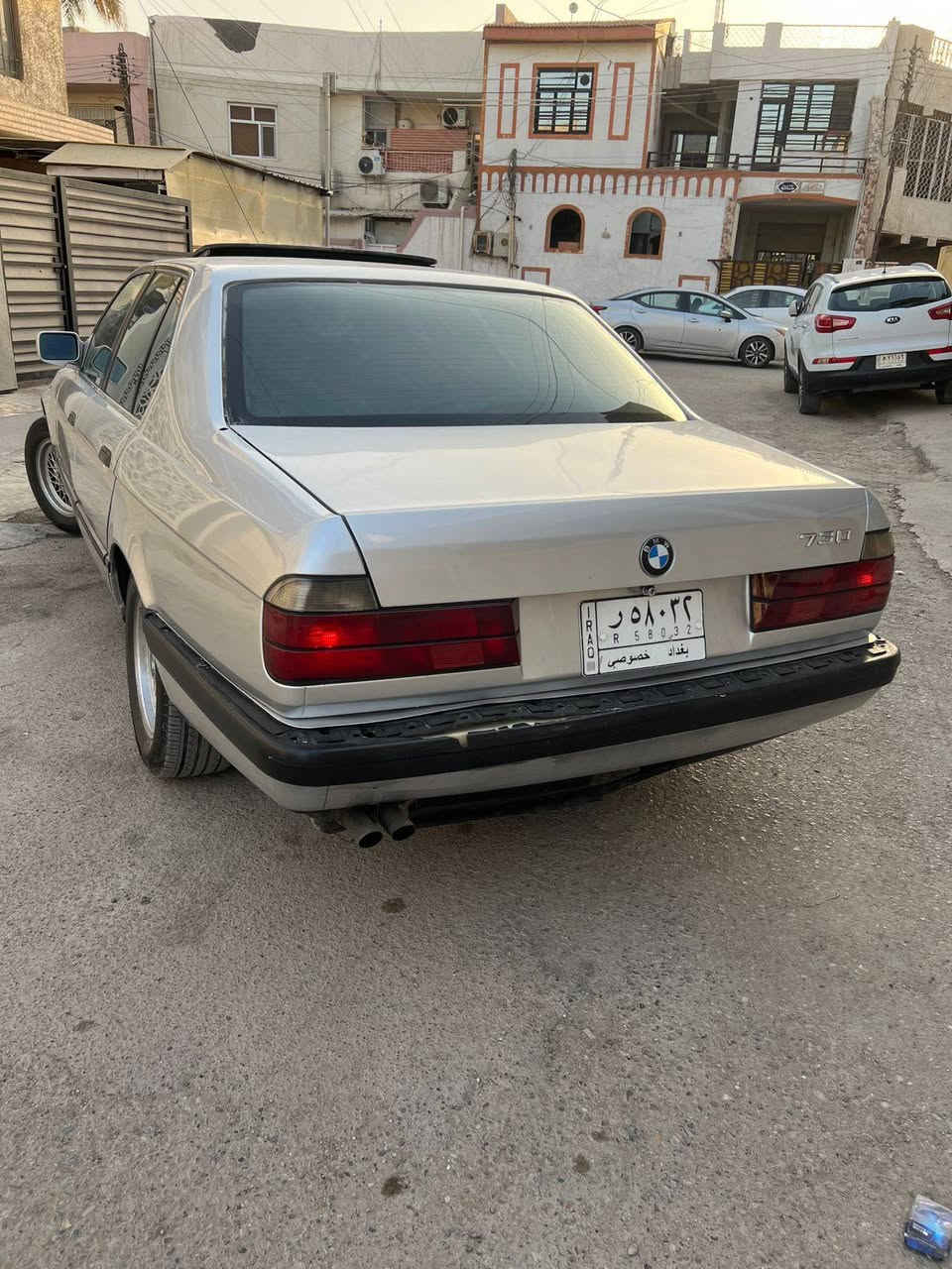 للبيع 730i مفتوح موديل ١٩٩٠
تبريد شغال حداديه نص عمر 
مكينة كير جديدات 
دوشمه جديده 
السياره بيه ملاحظات بصيطه 
السعر 55ورقه بيه مجال 
***********
مكان السياره بغداد
