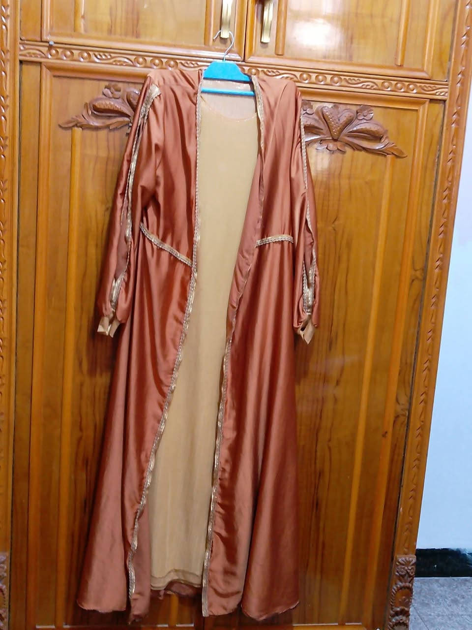 ملابس نساىي للبيع سبعه كيلو عندي بعد اهوي غيرهن عندي خزامه ذهب اللبيع


**إذا كنت صاحب هذا الإعلان وتريد حذفه لأي سبب، رجاءا أرسل رسالة إلى الدعم الفني**