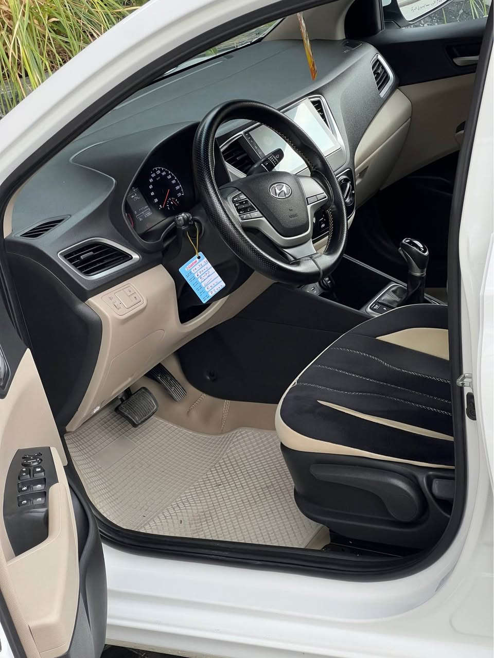 بە ناوی خوای گەورە 
هۆندا ئەکسێنت  ٢٠١٨ خەلیجی 
مەکینە ١٦ دوش
بێ بۆیاخ 
٦٧ هەزار ڕۆشتووە
مواسەفات (گێڕ ئۆتۆماتیک , ABS ، ناو زەرد ، ئاوێنە ئیشارەت ،حاسەی بیلاد ، دەبڵ گێر ،لید ، شاشە ئایپاد ،چوار جام کارەبا، سویچ کۆنترۆڵ ، بلوتوس ، سوکان ڤۆلیۆم ، ئاوێنە کارەبای) زۆر مواسەفاتی تر 
شوێن : سلێمانی 
0770 120 91 91 السليمانية, العراق
