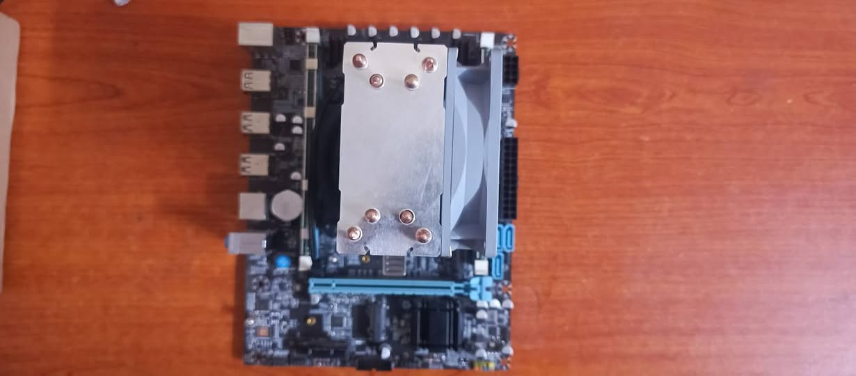 السلام عليكم
كل قطع مفحوصات وشغالات 
عنوان حله توصيل موجود

بور سبلاي 600w 
سعره 50 
بورد ومعالج ورامات ومبرد معالج e5-2670 رامات 32g ddr3
سعر 90
واي فاي يو اس بي قطعتين
سعر قطعه 5
كرت واي فاي جديد كامل 
سعره 15
هب فان صغير 
سعره 5
كيبلات موصل مراوح قطعتين
سعر قطعه 5
كيبلات ساتا 4قطع
سعر قطعه 3
فانات ماستر كولر قطعتين 
سعر قطعه 5
فانات ديب كول 3 قطع
سعر قطعه 5
هارد ssd 480g
سعر 25
هارد hhd 750g
15


**إذا كنت صاحب هذا الإعلان وتريد حذفه لأي سبب، رجاءا أرسل رسالة إلى الدعم الفني**