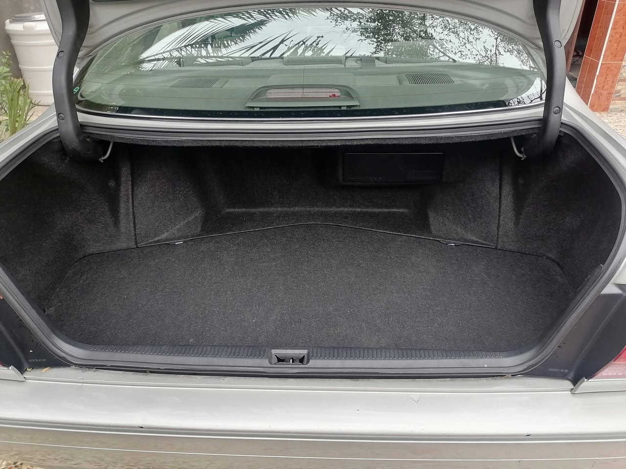 السلام عليكم وين اليدورجديدوفول وشحم سياره ادوات طك فلين اذا موريحه اليابان مرجوعه
موديل 2002كرستال اصل اربع دكم مكفوله
ثلاجه تبريد سبلت امامي 
تبريد خلفي كروس مثبت سرعه تحكم استيرن جام اوتو مرايات شفط دبل عينه الكتروني وليزري
شاصي 75 ديفورالجبير سياره على وضع الشركه 
ويل نجمه البلاد العنوان البصره اتصل واني بخدمتك
***********
