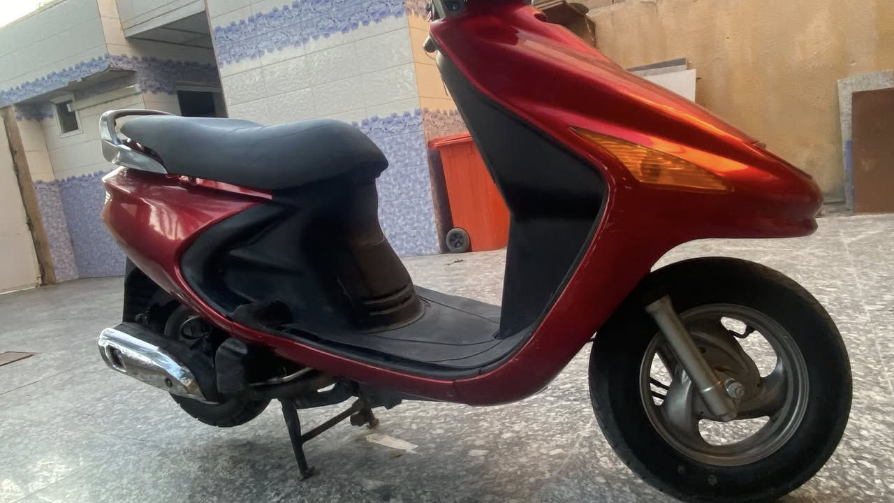 سلام عليكم
دراجه للبيع كامله مانقصه اي شي سعر 550 الف رقم ***********
