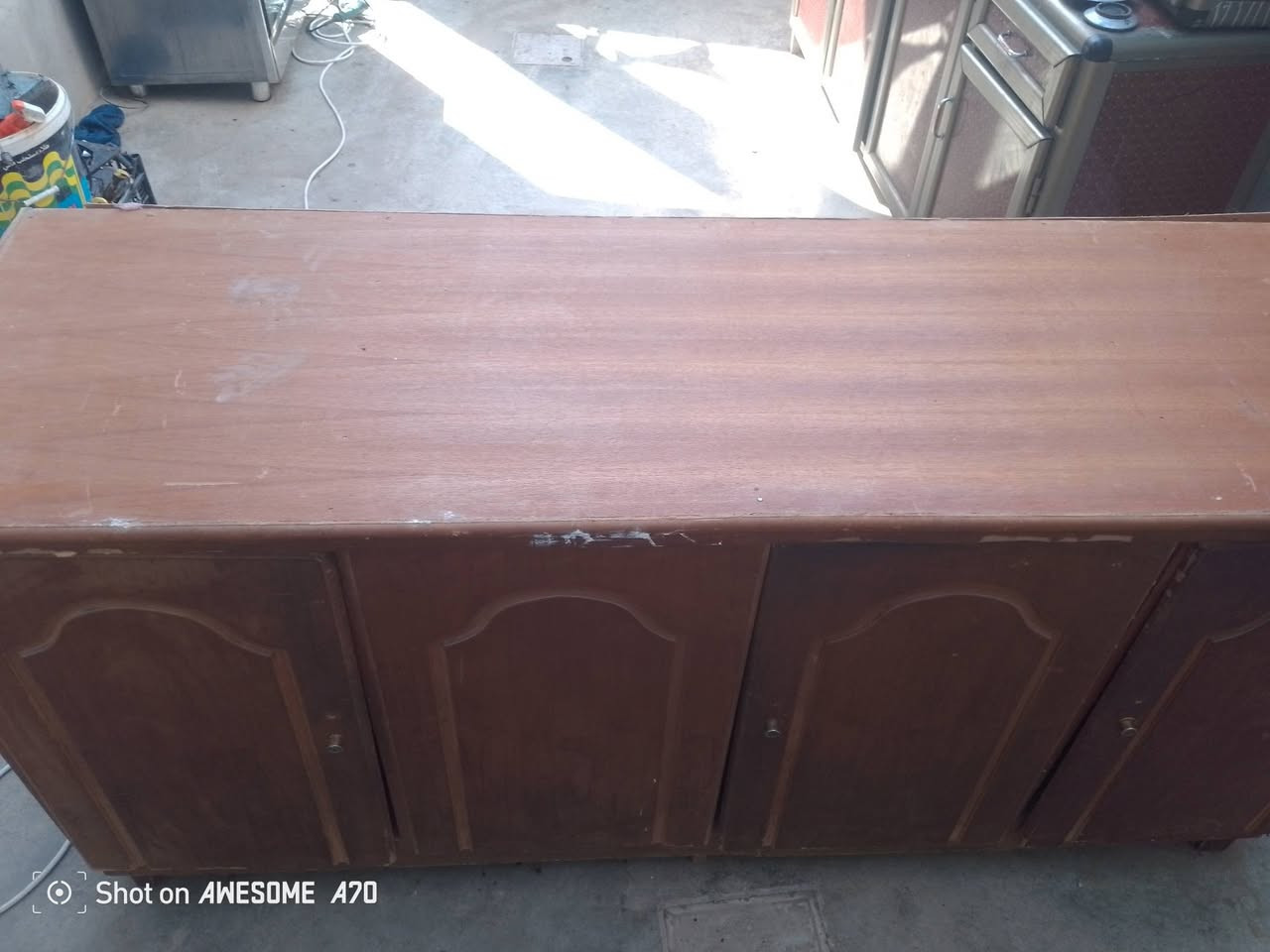 بوفيه خشب صاج عراقي تكمه اخو الجديد الطول 2 متر العرض 58 السعر50 الاتصال ***********
