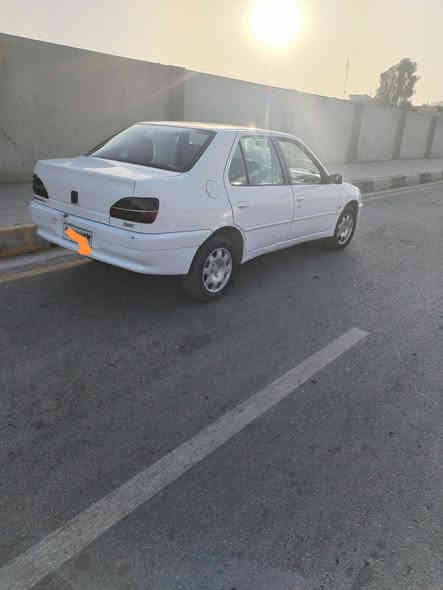 بيجو للبيع موديل٢٠٠٢ رقم بغداد صدامي الشرعي بل موصل السعر ٤٥ وبيها مجال للاستفسارالاتصال ***********
