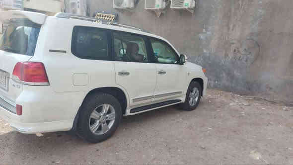 لاندكروز 2015vxr فول مواصفات محرك 8سلندر 5700 مواصفات لكزز السعر 45 تلفون ***********
