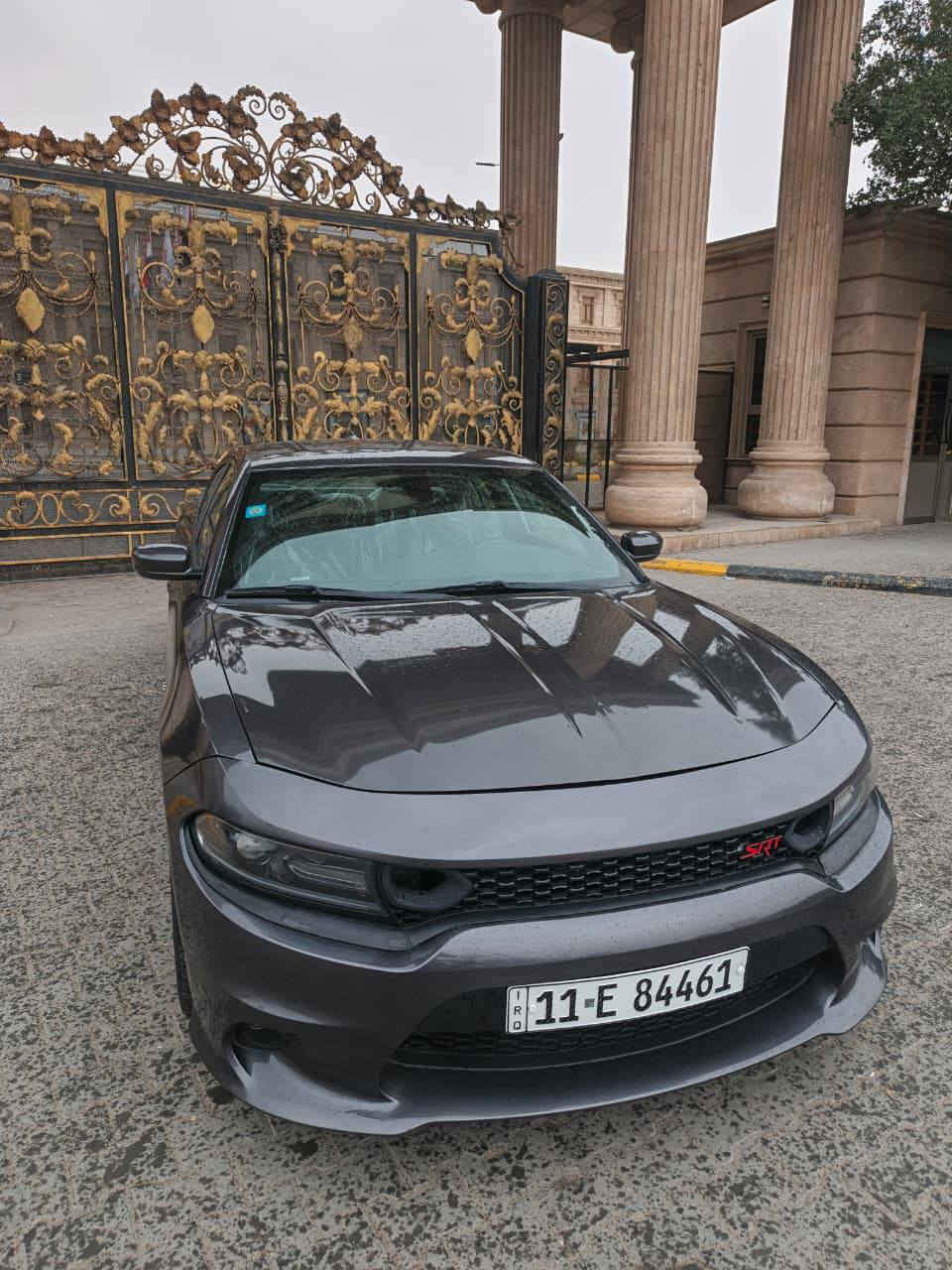 جارجر RT 5700 موديل 2016 وارد امريكي بيها قطعتين كلير جاملغ إمامي و باب الراكب السيارة فول مواصفات عدا الفتحة مكينة و كير كفالة و تبريد كفالة حدادية امامية و خلفية جديدة وبيها لد متغير و الايت عدسات زنون داخل كله كاربون فايبر كشنات حضن تدفئة شاشة جبيرة و شفتات ستيرن و تبريد سعرها 183 وبيها مجال للتواصل *********** هذا مابي واتس اب 
*********** للتواصل واتس اب
