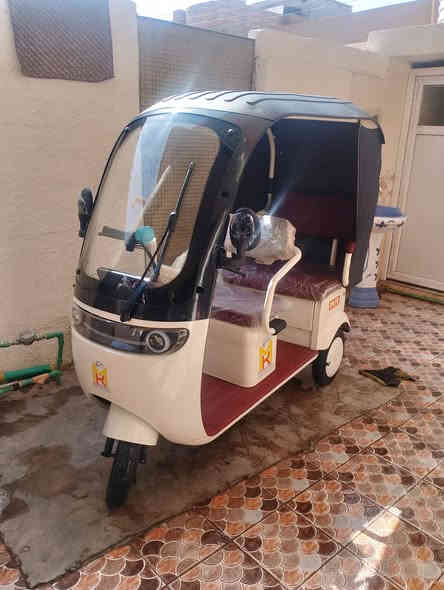 توك توك شحن للبيع سته بطاريه سرعته 60 حقيقي جديد استخدام قليل سعر مليون 600 وبي مجال الاستفسار الاتصال على الرقم ***********
