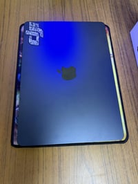 MacBook Air  M2  256 G ssd 8 G memory  100% 🔋نسبة البطارية  الجهاز بحا...