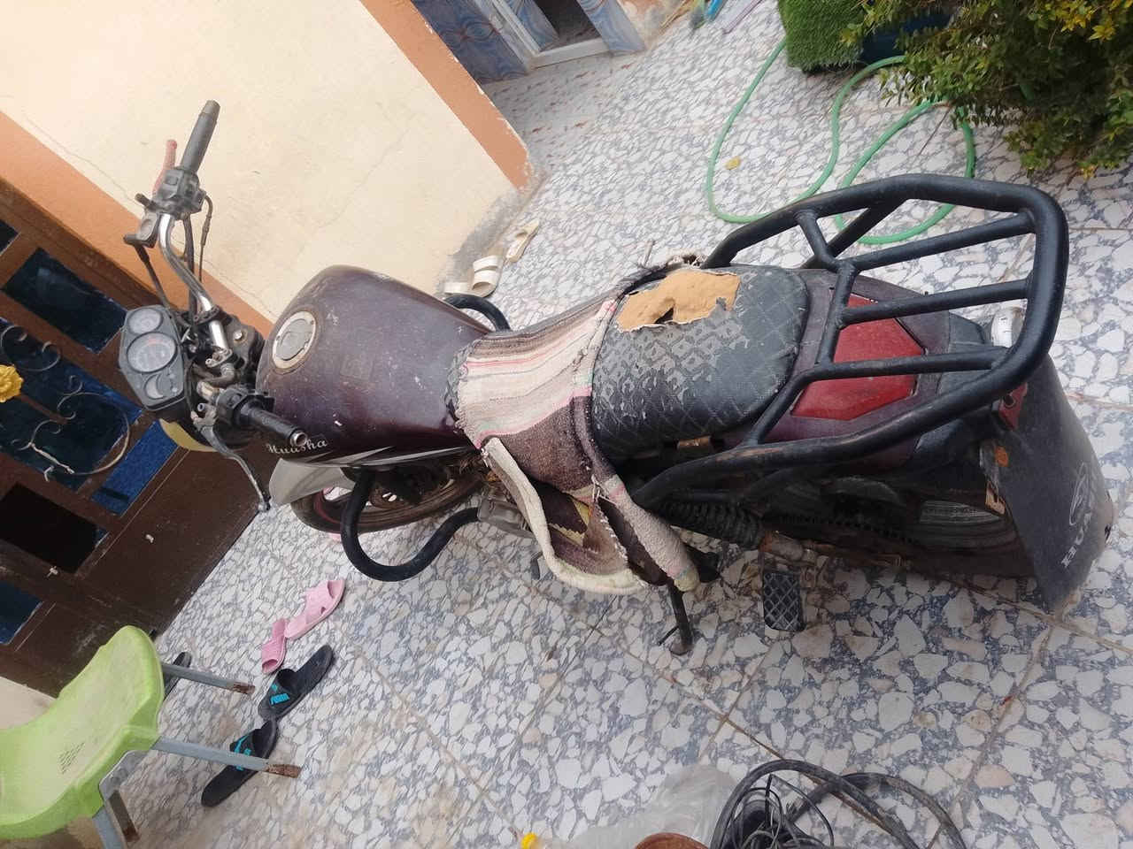 سلام عليكم
هويشه موديل 2015مكينه حلوه كهربايات بس ربط وباتري جوزه بيه موجوده بليته ورقم شاصي كلك مكفوله سعر 250وبيه مجال قليل مكان كربلاء الحسينيه هاذه رقم ***********
