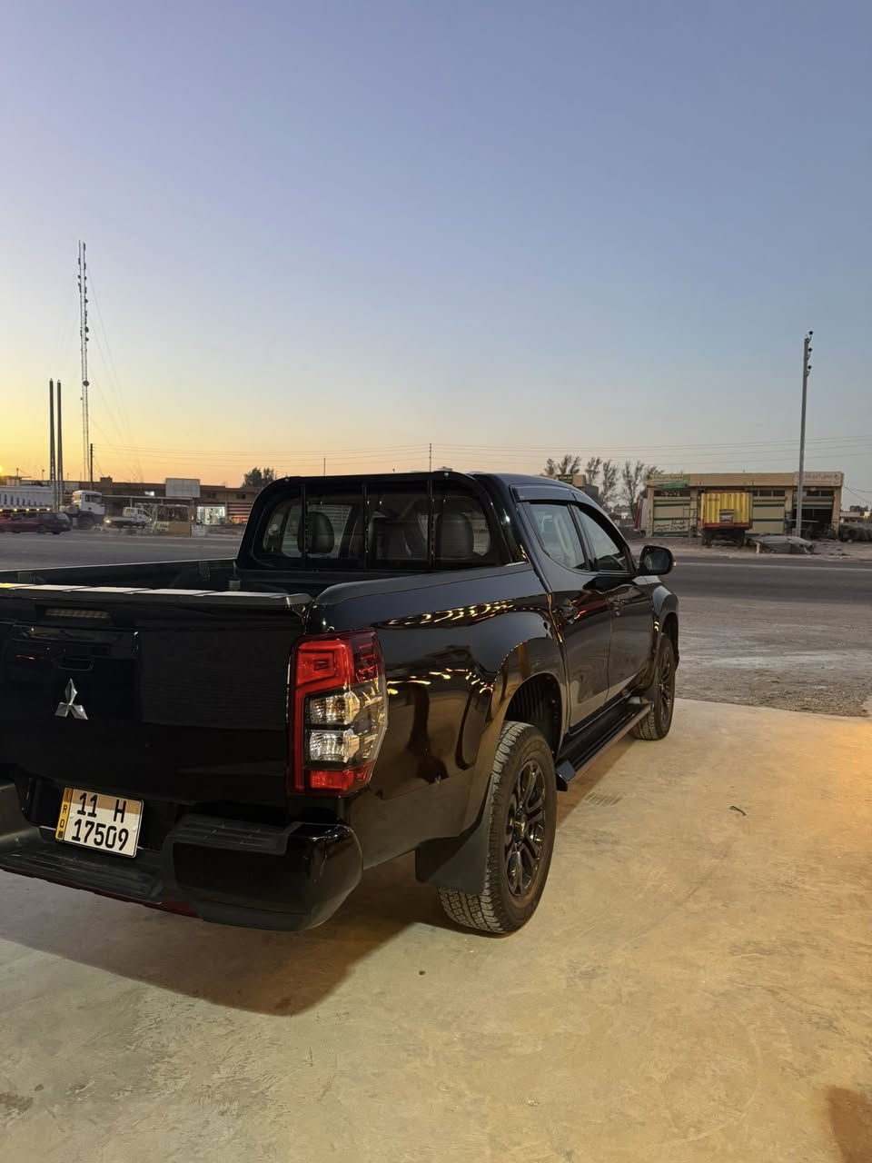 L200 موديل23
كاز
ك/م. 58

عليها حمايهPPF
 
رقم بغداد  

***********
